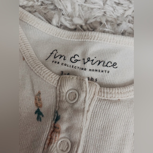 Fin & Vince Carrot Romper - Picture 2 of 9